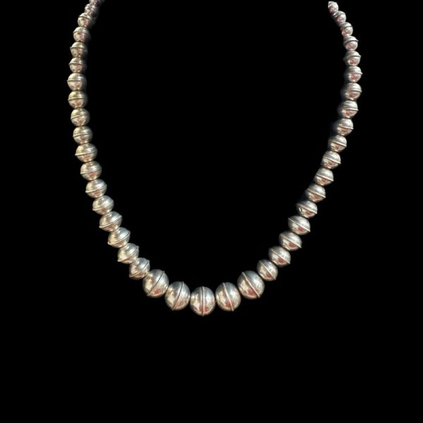 Handmade Navajo Sterling Silver Graduated Bench Bead Necklace - Image 2