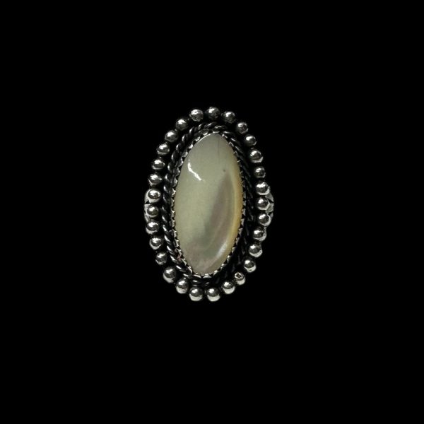 Vintage Sterling Silver Mother of Pearl Ring - Image 2