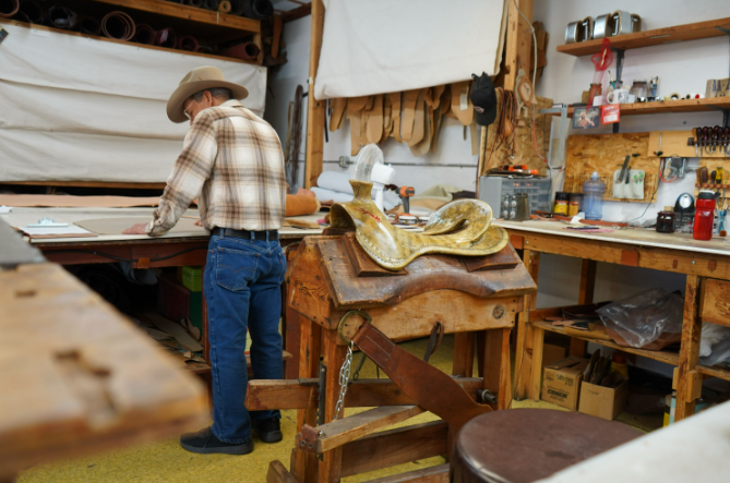 Saddle Shop- Saddle Maker- Custom Saddles